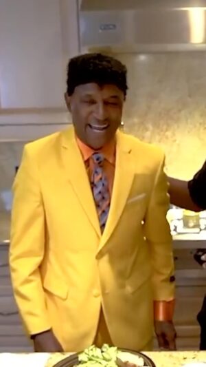 Tommy Davidson Instagram - Did you miss me? 🎤 🎶 
#tommydavidson #varnellhill #comedy #comedian #martin