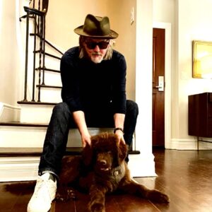 Tommy Flanagan Instagram - Last day in Chicago. Paddington’s on the road to CA.  @josephsikora4 @forcestarz @liliflower33 @kieronhawkes @theshaneharper @isaackeys @krisdlofton @msgabrielleryan @guyvanswearingen . 
Thank you amazing Crew 
A #Force to be reckoned with. 
Amazing journey 💥♥️🐻 see you next year!! Chicago ♥️