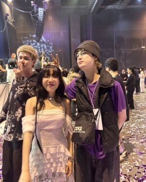 Tonhon Tantivejakul Instagram - เมื่อวานไปดูเพื่อนๆเล่นคอนเสิร์ตมาครับ สนุกมาก ผมนี่เต้นแร้งเต้นกาเลยครับ @landokmaiband  #ฤดูฝันconcert #landokmai