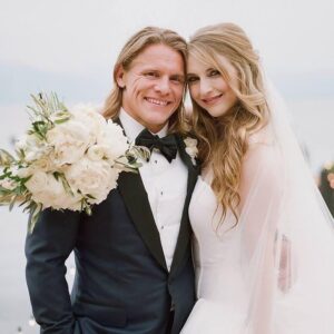 Tony Cavalero Instagram - Eight years looks good on us honey 🫶SWIPE RIGHT👉 for the THEN and NOW! Happy Anniverse @anniecavalero ❤️ more and more with every year!