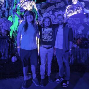 Tony Cavalero Instagram - Roller coasters, terrifying mazes, slushies, and elephant farts - last night us boys got SUPER KNOTTY 🎢💨💀 Scary Farm brought tons of terror/giggles with my bros in fright, J-bone and Billy-bones 🦴 Good lord I haven't laughed so hard in ages 🖤 love the scary season!