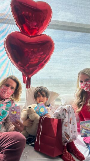 Tony Cavalero Instagram - Happy #ValentinesDay to our patients and families at CHLA! ❤️ Every year, our amazing child life team shows our patients how special they are by delivering cards, toys and smiles to patients. Thank you to everyone who sent a valentine and helped spread love and cheer today. And special thank you to @tonycavalero and @anniecavalero for joining us and putting a smile on every child’s face. 😍