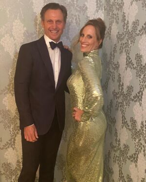 Tony Goldwyn Instagram - Heading out to celebrate Oscar night 🎥 with my sister @goldilocksg 🌟