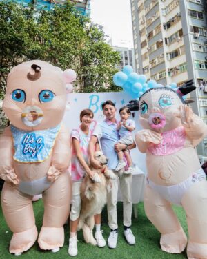 Tony Hung Instagram - 一直都好想搞一個Gender Reveal Party
最開心係有人陪我玩😆
多謝洪爸爸，竟然都可以等到我7個月先知2.0 係仔定女
利申：我哋真係唔知性別的😂
當然我哋嘅心態仔女都好無所謂，健康係最緊要🧡
而正當大部分人（連我同洪爸爸都係憑感覺地）估佢係仔⋯

上天送多個小公主俾我哋🥰🥰🥰🥰🥰
一知道Baby girl 喺場battle 度贏咗
真係開心到激動到喊咗出嚟🥹🥹🥹

最多謝最多謝一定係契契 @christylaiii 🥹
好多謝你由我第3個月護士完抽血text 你2.0個性別，你隱瞞咗4個月，再幫我哋搞咗呢個Gender Reveal Party，仲要一手包辦個勁好食嘅蛋糕、cupcakes、cookies，真，係個個食完都話超好食！我們好愛你啊契契😚 （大家訂蛋糕一定要搵佢 @sugar_please.hk 🩷🩷🩷）
然後好多謝 @mr.albertau 幫我哋做MC，搞熱個場好鬼正！！！
多謝咁靚嘅backdrops @balloon_hkers 🎈🤍

仲要多謝所有嚟同我哋玩嘅朋友仔🩷
Sir Face 2.0 妹妹好快見大家啦
其實諗起屋企有3個洪永城都真係幾好笑😂
Video will be out soon stay tuned🩷🩷🩷