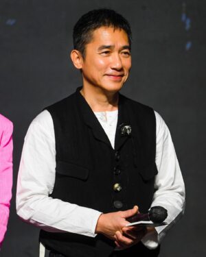 Tony Leung Chiu-wai Instagram - 期待《金手指》
#2023英皇電影巡禮
