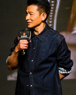 Tony Leung Chiu-wai Instagram - 期待《金手指》
#2023英皇電影巡禮