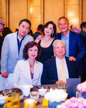 Tony Leung Chiu-wai Instagram - 恭喜你梁朝偉先生🥂
#最佳男主角 #金手指 #香港電影導演會年度頒獎典禮