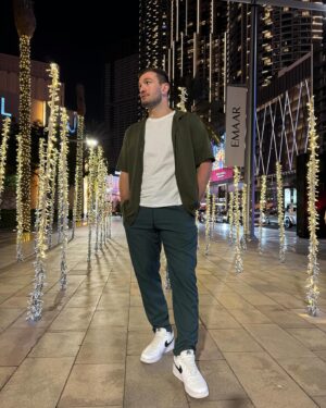 Tornike Kvitatiani Instagram - Dubai time 🤍