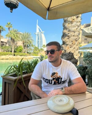 Tornike Kvitatiani Instagram - Dubai time 🤍