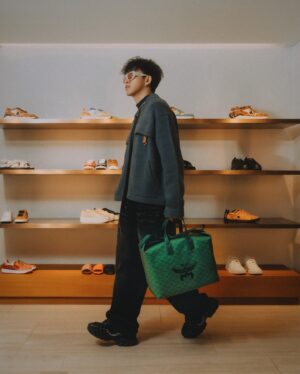 Tosh Zhang Instagram - Explore MCM's latest AW24 collection that takes you on a journey from “Munich to Mars”, tailored for the individual with an on-the-go lifestyle that perfectly entwines functionality & contemporary style.

#MCMAW24 #MCMworldwide @mcmworldwide