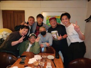 Toshifumi Fujimoto Instagram - 松本さん、大輔、こっすー、ゆずる、
嶋佐、せいや、フジモンティーヌでお食事会。
おもろ過ぎた