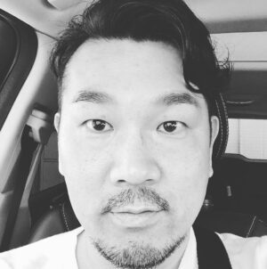 Toshifumi Fujimoto Instagram - フジモンがニューヘアに
したゆ♡
ちょっと前のジャスティンビーバーに寄せたよ♡
フジモンビーバーだよ♡
sorry  sorry  sorry  sorry  sorry
カリスマ美容師 @marumaru5528 に迷惑かからないか心配☆ 
いつもありがとう。
#筋肉美容師#金丸さん#金やん