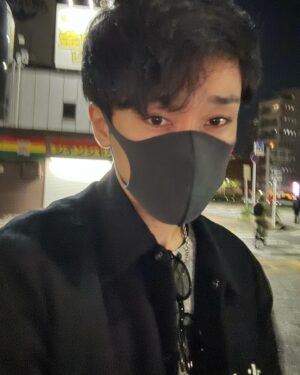 Toshimitsu Instagram - ここ最近の僕。

①紅葉
②今年はチェックパンツも履いちゃう
③何の自撮り
④やっぱRoma
⑤パリで買ったオーナメント良すぎ🎄
⑥かわいい
⑦Venezia歩き
⑧雲丹