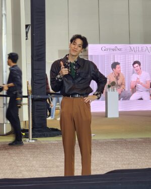 Touchchavit Kulkrachang Instagram - .
😀
😁
😏
🤪
#pingtcv #เหล่าสมุนของปป
