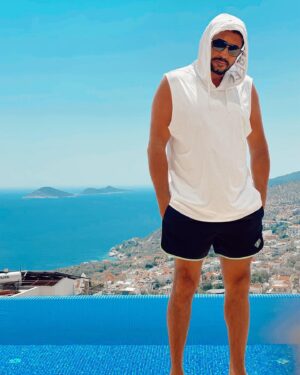 Toygan Avanoğlu Instagram - Burdayım😉🤗