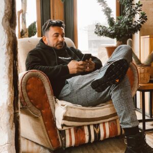 Toygan Avanoğlu Instagram - Bu akşam #kuzeyyıldızıilkaşk izlerim🤗