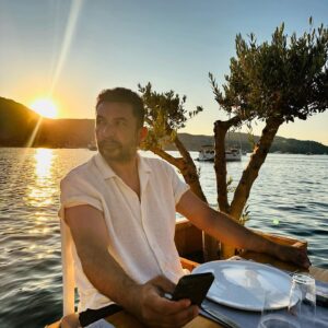 Toygan Avanoğlu Instagram - 🌤️