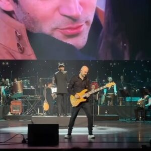 Toygar Işıklı Instagram - Oysa herkes öldürür sevdiğini
Kulak verin bu dediklerime….
#ezel #eysan #live #stage #toygarisikli 
@ne_prosto_orchestra @madiyar_toiboldy #neprostoorchestra

#karasevda #yaprakdökümü #askimemnu #ezel #dudaktankalbe #fatmagülünsuçune #menekşeilehalil #kuzeygüney #karadayı #medcezir #karaparaaşk #karasevda #içerde #çukur #yargı #aile #çarpışma #cesurvegüzel #banasevmeyianlat #üçkuruş  #20dakika #kuzgun #darmaduman #buşehirarkandangelecek #kurtseyitveşura #soundtrack