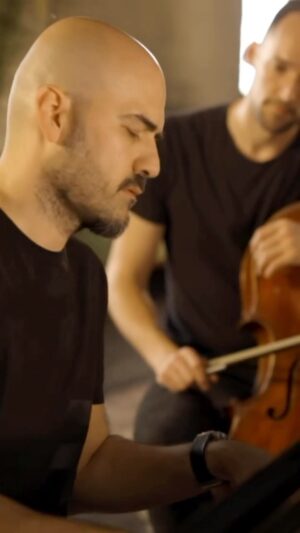 Toygar Işıklı Instagram - #eyşan #ezel #soundtrack 
Toygar Işıklı & Patrick Laird