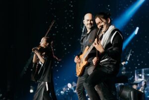 Toygar Işıklı Instagram - Bu, bir müzisyenin güzel hikayesidir.🔥❤️🔥🧿 Muhteşem konserlerdi.Teşekkürler Kazakistan 🇹🇷🙏🏻❤️🙏🏻 🇰🇿
Devamı gelecek. Güzel şeyler eninde sonunda kazanır 🧿 Thank you all 🔥👏🏻🔥
@ne_prosto_orchestra @madiyar_toiboldy 

Karanlığın içinde bir ışık hep var. 🔥🎶 🎹
#karasevda #intikamyemini #neprostoorchestra 
#yaprakdökümü #askimemnu #ezel #dudaktankalbe #fatmagülünsuçune #menekşeilehalil #kuzeygüney #karadayı #medcezir #karaparaaşk #karasevda #içerde #çukur #yargı #aile #çarpışma #cesurvegüzel #banasevmeyianlat #son #alevalev #babil #üçkuruş  #20dakika #kuzgun #darmaduman #buşehirarkandangelecek #kurtseyitveşura #soundtrack