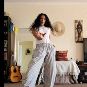 Tracey-Lee Oliver Instagram - When your TV mom also makes you clothes!? 
These pants are 🔥 
Thanks, @cyber.sass, for always spoiling me 😉🤗🤗🤗🤗🤗