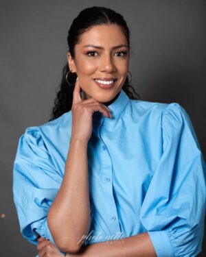 Tracey-Lee Oliver Instagram - A few headshots from my shoot with the very talented and super lovely @photonette.photography 😉
Sanette, hierdie photos is almal so stunning!! Thank you for making me feel so beautiful and for the precious moments and laughs we shared during this shoot. Jy is rêrig 'n Engel! ✨️🙏🏽🧡🤗
📸: @photonette.photography 
Go and check out her website Photonette.co.za to see more of her beautiful work 😉💋