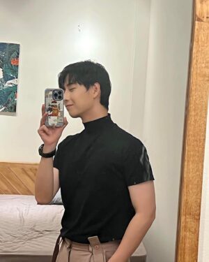 Trần Lê Đức Instagram - “You”