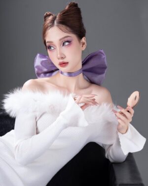 Trang Minh Instagram - 𝑻𝒐𝒐𝒅𝒍𝒆𝒔 𝑮𝒂𝒍𝒐𝒓𝒆 💅🏻

Cô nàng Toodles dạo này hot quá, xâm chiếm khắp feed của tôi nên tôi phải lôi cô ấy ra ngoài đời thôi 🌸 

Photo by Tachy