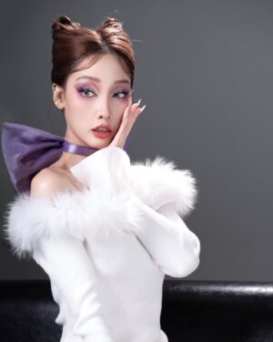 Trang Minh Instagram - 𝑻𝒐𝒐𝒅𝒍𝒆𝒔 𝑮𝒂𝒍𝒐𝒓𝒆 💅🏻

Cô nàng Toodles dạo này hot quá, xâm chiếm khắp feed của tôi nên tôi phải lôi cô ấy ra ngoài đời thôi 🌸 

Photo by Tachy