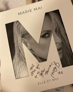Tranna Wintour Instagram - J’ai tellement d’admiration pour @mariemaireal, pour l’artiste autant que pour la personne qu’elle est—sensible, ouvert, driven, smart, badass. Quand j’ai conçue ce projet, c’était impossible que je le fais sans elle: elle est notre ultime pop star. Je suis tellement impressionnée par ce qu’elle a créé dans ses 20 ans de carrière. Souvent les artistes canadiens se font dire qu’il faut aller ailleurs pour réaliser nos rêves, pour devenir un succès, mais Marie Mai me démontre que même si on reste et qu’on investi ici, the sky is the limit. Merci Marie Mai, pour ta générosité et ta confiance, j’ai vraiment adoré notre conversation ❤️ you’re a real one ❤️ Varennes forever!