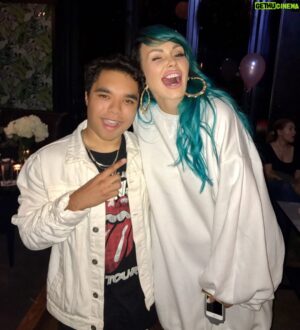 Travis Bryant Instagram - Get yourself a twin as cool as this one. @KandeeJohnson Who's a YouTuber you'd want to see me collab with on my new channel coming out very soon? Tag them below. 👇🏽👇🏽