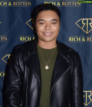 Travis Bryant Instagram - 📍: @richandrotten Grand Opening 📸: @_miahsphotography 
HAIR/MUA: yours truly
PR: @barbarasanchezpr (🙏🏽)