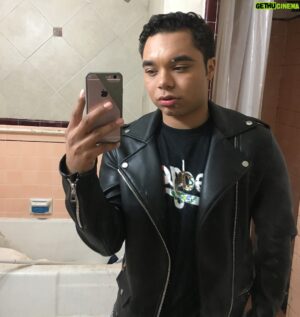 Travis Bryant Instagram - // anyone else judge others by the cleanliness of their bathrooms? // #travisbryant