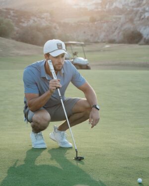 Travis Burns Instagram - Nothing beats an afternoon round.