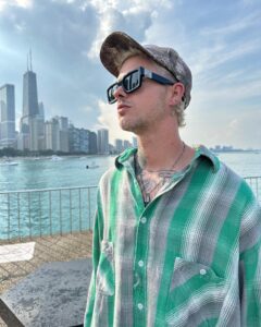 Actor Travis Mills HD Instagram Photos and Wallpapers August 2023