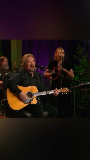 Travis Tritt Instagram - #NewMusicFriday: Travis Tritt’s Country Chapel DVD is now available everywhere! Watch his performance of “Uncloudy Day” and purchase the DVD on gaither.com and @amazon! 

#TravisTritt #CountryChapel #Country #Gospel #GaitherMusic