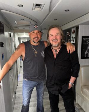 Travis Tritt Instagram - All these @rockthecountry festival shows have been so much fun to play. Spent some time with @jasonaldean in Ashland, KY after my set. So good to catch up with people I haven’t seen in a while.