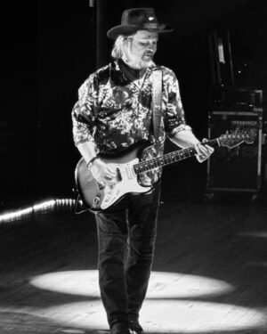 Travis Tritt Instagram - Because the crowd was so good, here are a few more shots from our SOLD OUT show in Dothan, Alabama.
