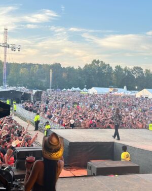 Travis Tritt Instagram - Another unforgettable crowd in Poplar Bluff, MO for the @rockthecountry festival! These shows are so much fun to play. The audiences are always huge at these shows with crowds filled with freedom loving Americans. We love you all! 🇺🇸