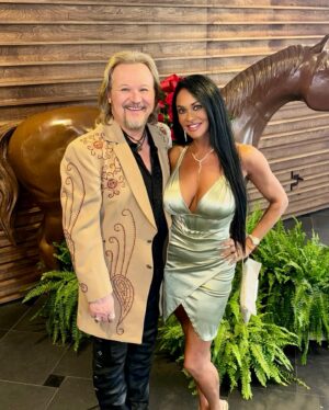 Travis Tritt Instagram - As always, my family and I had an incredible time at The Kentucky Oaks race in Louisville, KY to kick off Derby Weekend. I was also honored to be a participant in the @barnstablebrowngala with so many of my celebrity friends. A great time was had by all! @kikireese @tylerreesetritt #derbyweekend #kentuckyoaks