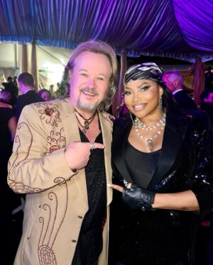 Travis Tritt Instagram - As always, my family and I had an incredible time at The Kentucky Oaks race in Louisville, KY to kick off Derby Weekend. I was also honored to be a participant in the @barnstablebrowngala with so many of my celebrity friends. A great time was had by all! @kikireese @tylerreesetritt #derbyweekend #kentuckyoaks