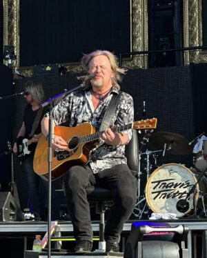 Travis Tritt Instagram - Fantastic evening @rockthecountry festival in Ocala, Florida! It was hot as the devil, but the incredible crowd made it worth the sweat. Thanks to all the patriotic Americans who came to listen to some good music tonight! We love you all! 🇺🇸