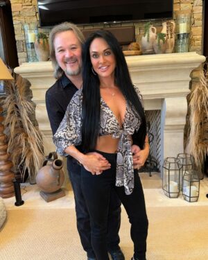 Travis Tritt Instagram - Wishing a very Happy Birthday today to my lovely wife and best friend @kikireese! We met in 1995 and have been together ever since. She gave me 3 beautiful children and introduced me to a family life I could have never imagined before. We’ve traveled the world together and shared so many wonderful experiences. I wish you many more happy and healthy birthdays, Sweetheart and I look forward to sharing them all with you. I love you so very much! 🎂🎊🎉