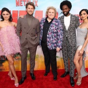 Travis Van Winkle Instagram - What a night!! Our #FUBAR Premiere was epic. Show drops tomorrow! 

Style: @avoyermagyan 
Grooming:  @kimbermakeup 
Suit: @reiss 
Shoes:  @santoniofficial 
Jewelry:  @davidyurman