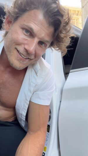 Travis Van Winkle Instagram - Thanks for inviting a complete stranger (Me) to your Wedding Day @rambocalrissian @flashdanceoshea - I loved reenacting my rollerblade chapel scene from @happyendings in celebration of your love. Y’all are wayyyy too cute. Glad we’re now friends!

#rollerblades #wedding #Losangeles #Marriage #vows