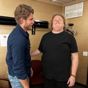 Travis Van Winkle Instagram - Watched my girl @fortunefeimster absolutely slay on stage last night at the @paramountaustin. Check her out if she comes to perform at your city!

So excited for you to meet Aldon and Roo in our new @netflix series FUBAR. Show date announcement coming soon!