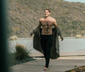 Travis Van Winkle Instagram - Thanks for the chat @mrfeelgoodhq link to full interview in bio 

📸 @photos_x_yves 
@petesamson 
@jbp007
