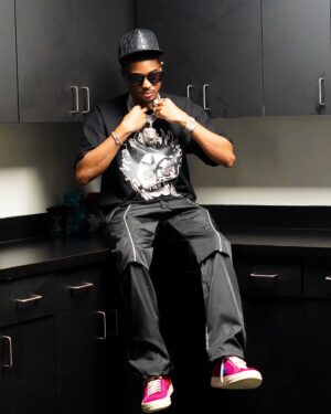 Tray Bills Instagram - in that mode.
shirt: @husharchives.us 
pants: @madman.dna 
shot by: @jfettioriginals