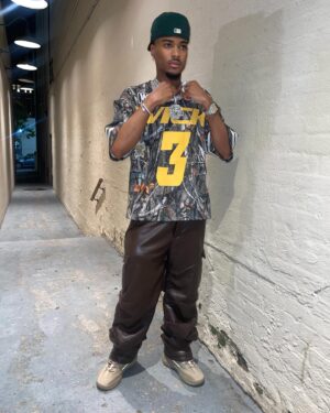 Tray Bills Instagram - not the regular 3.
Jersey: @wrldofwick 
Pants: @westonbronco