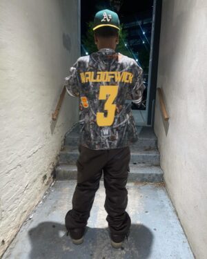 Tray Bills Instagram - not the regular 3.
Jersey: @wrldofwick 
Pants: @westonbronco